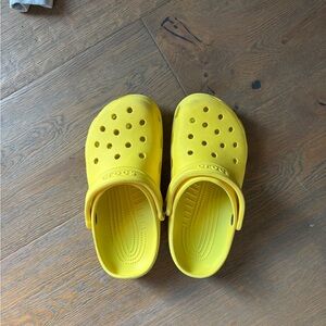 CROCS - Bright Yellow